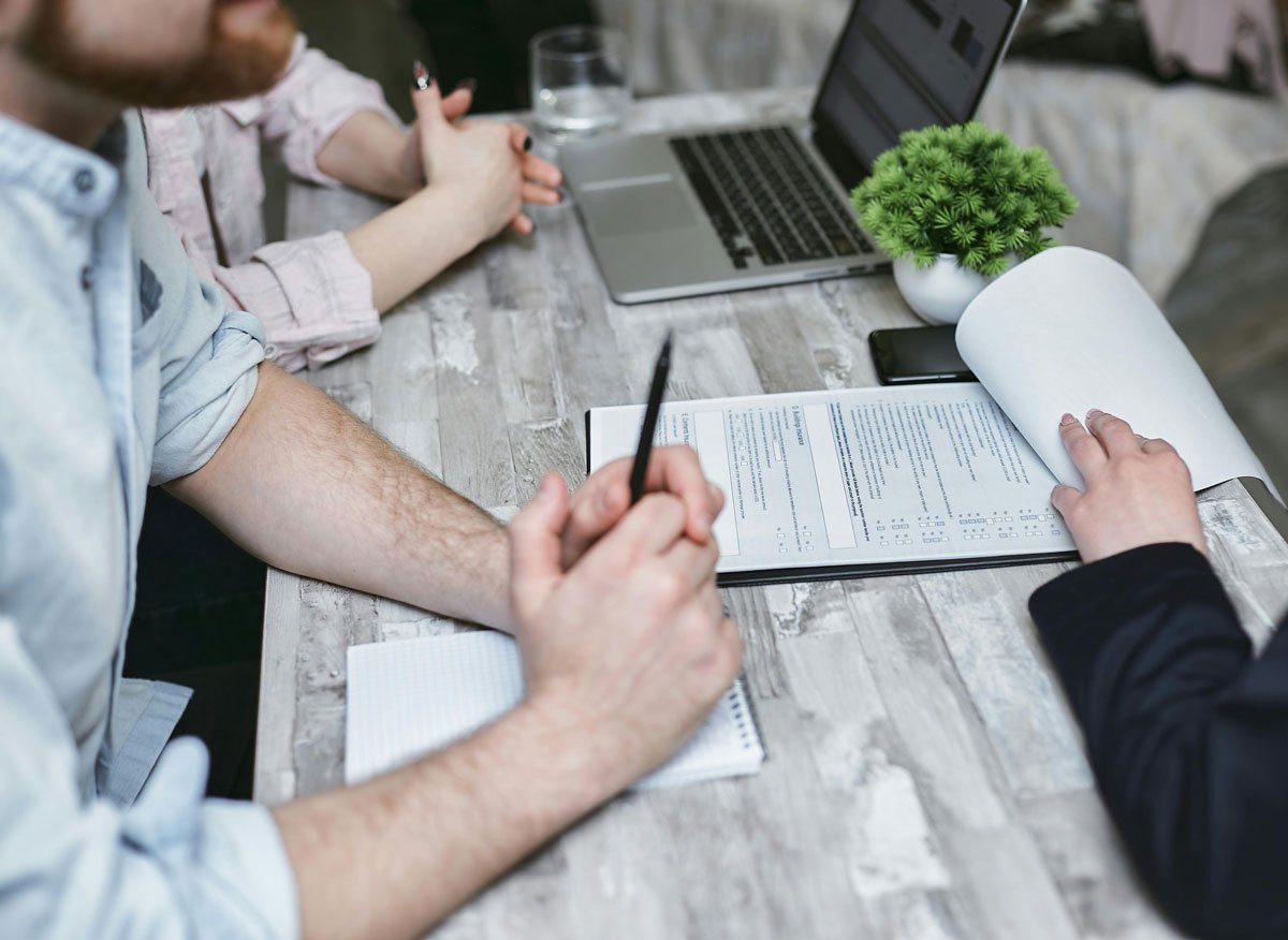 Freight Claims Management Vs. General Claims Handling: What’s the Difference?