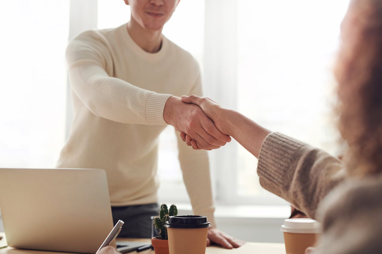 Hiring the Best: How to Identify a Qualified Trucking Claims Adjuster