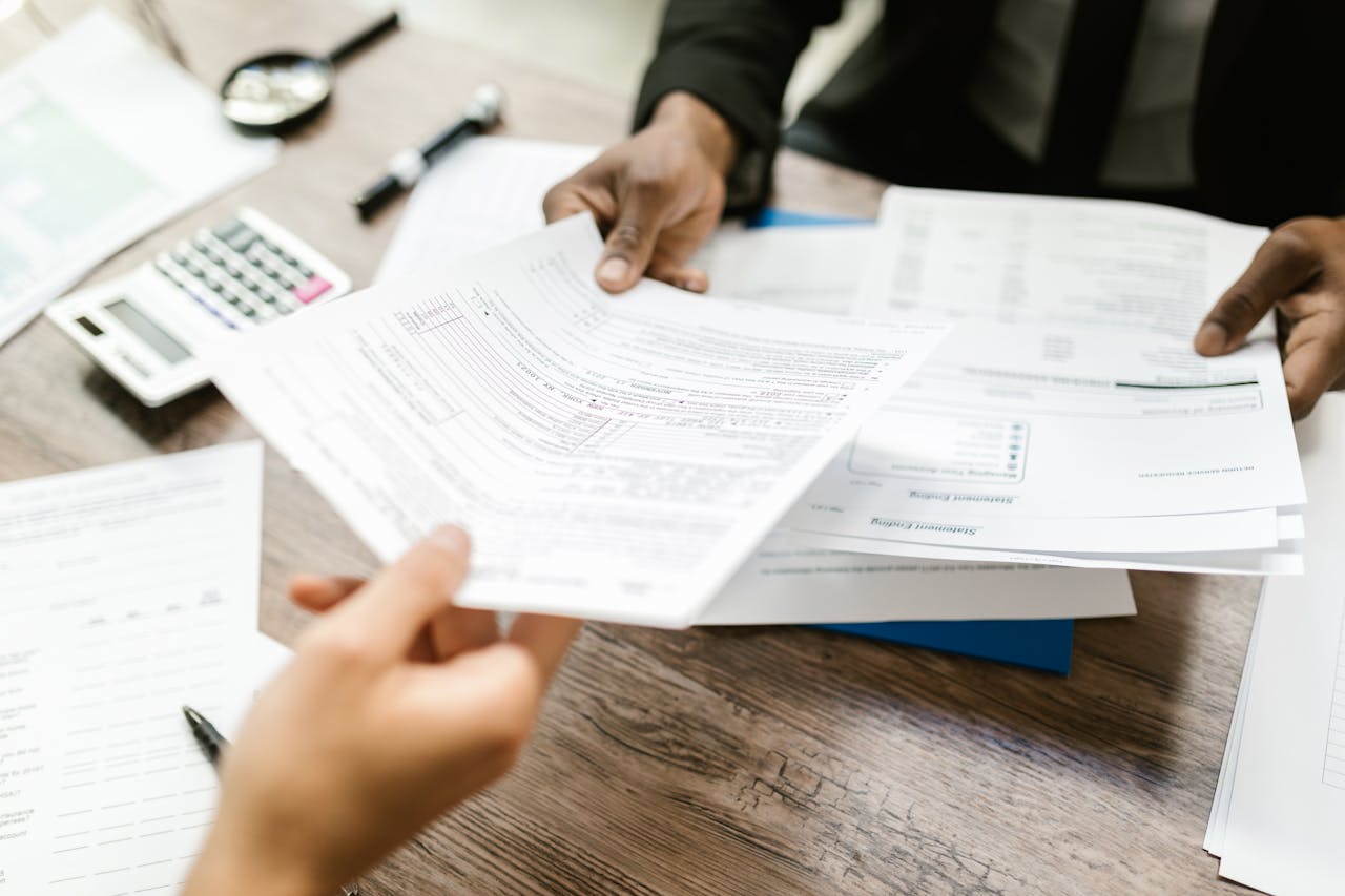 Essential Qualifications & Standards for Expert Subrogation Claims Adjusters